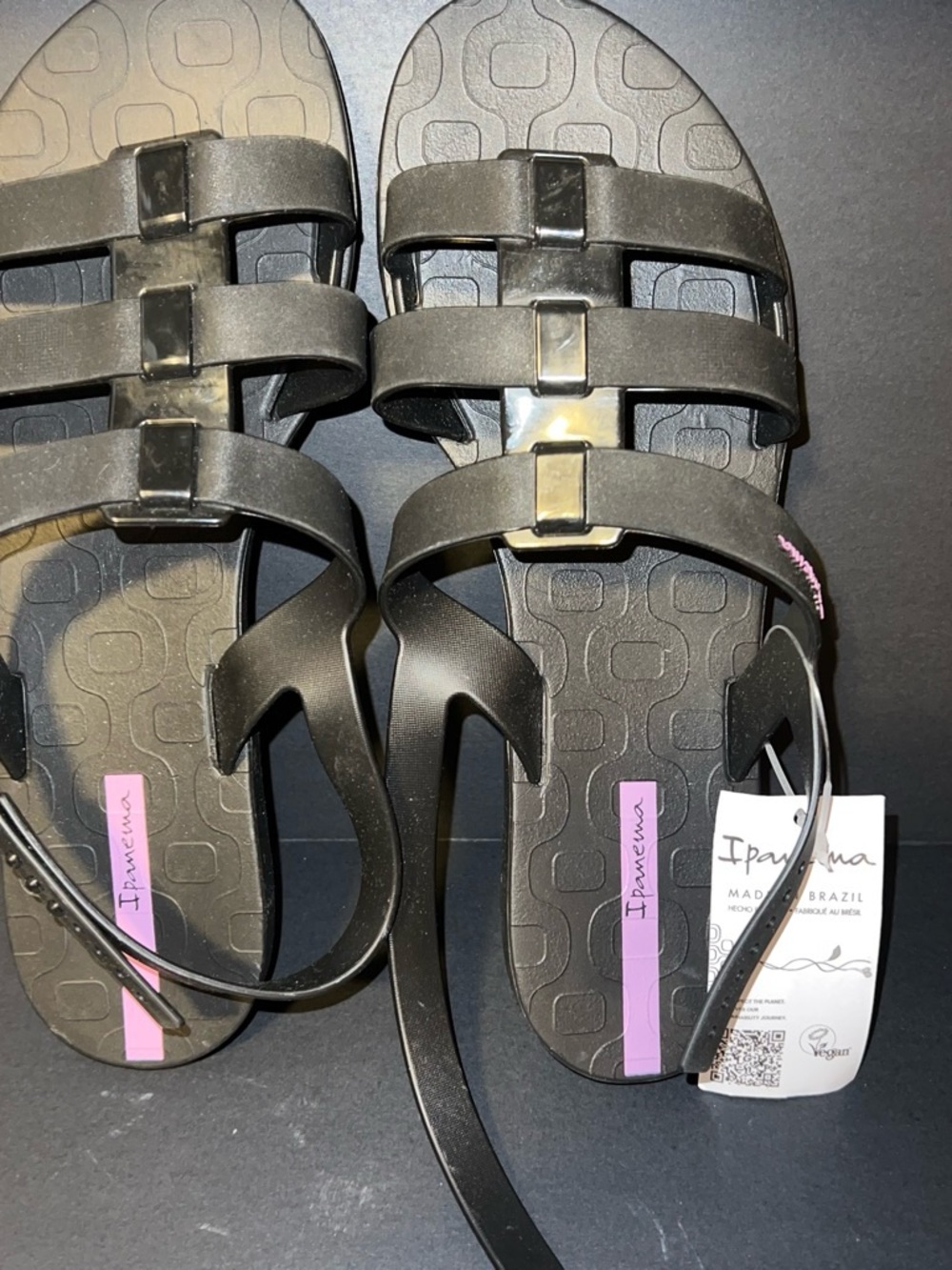 Ipanema Women's Black Sandals with Pink Accent